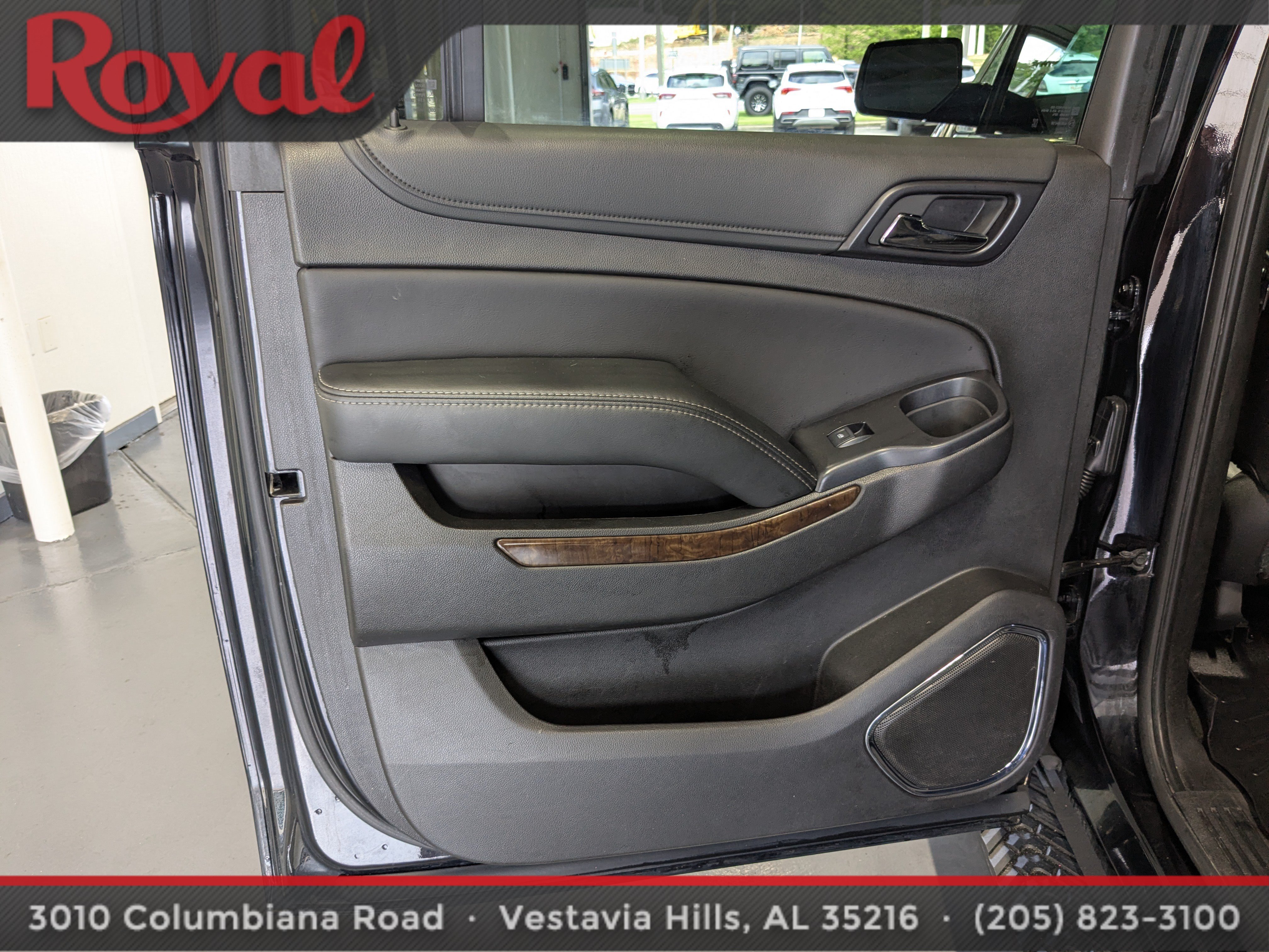 Used 2018 Chevrolet Suburban LT AWD/4WD image 18