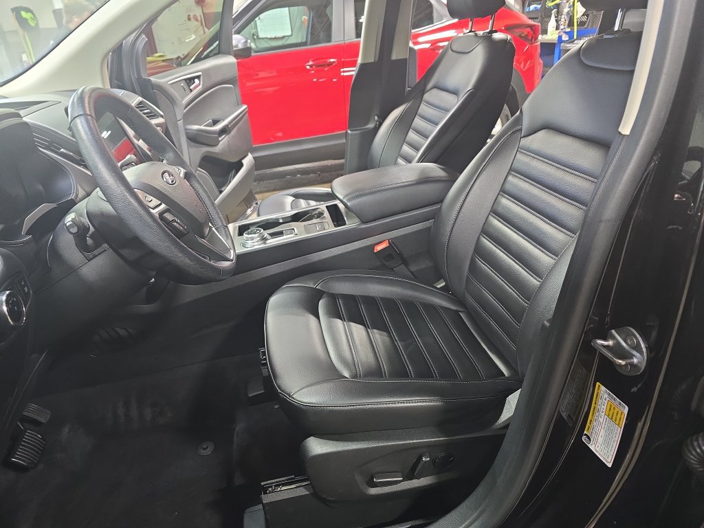 Used 2024 Ford Edge SEL w/ Convenience Package AWD/4WD image 17