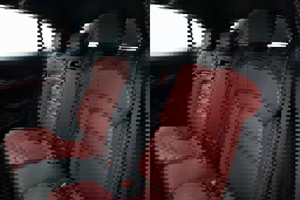 Certified 2025 Porsche Taycan 4S image 29