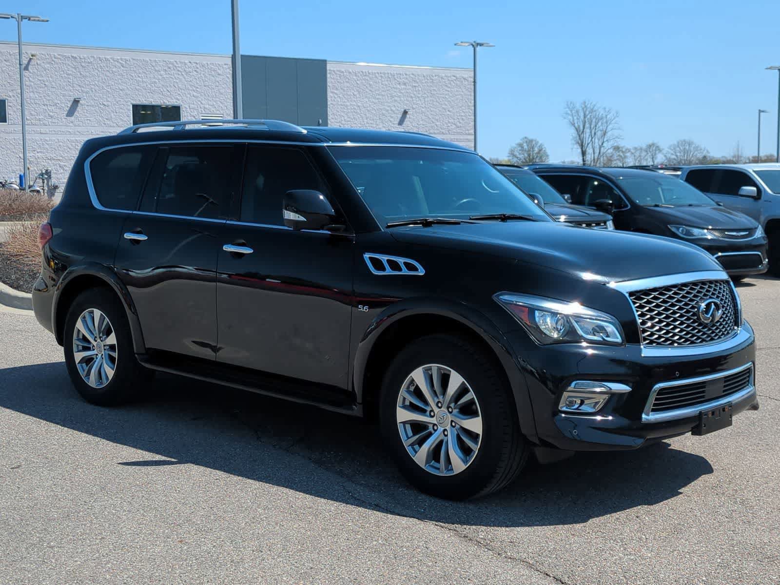 Used 2016 INFINITI QX80 4WD w/ Driver's Assistance Package image 2