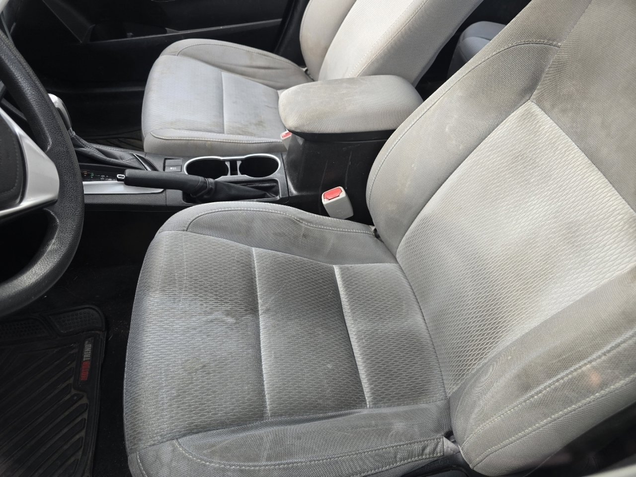 Used 2016 Toyota Corolla LE FWD image 22
