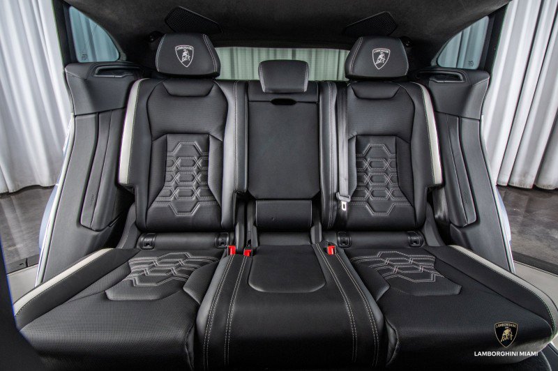 Used 2025 Lamborghini Urus SE image 76