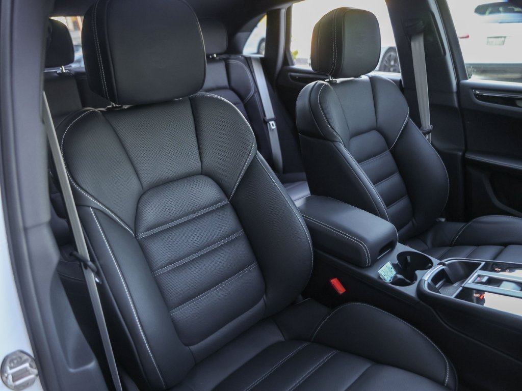 Certified 2026 Porsche Macan S AWD/4WD image 41