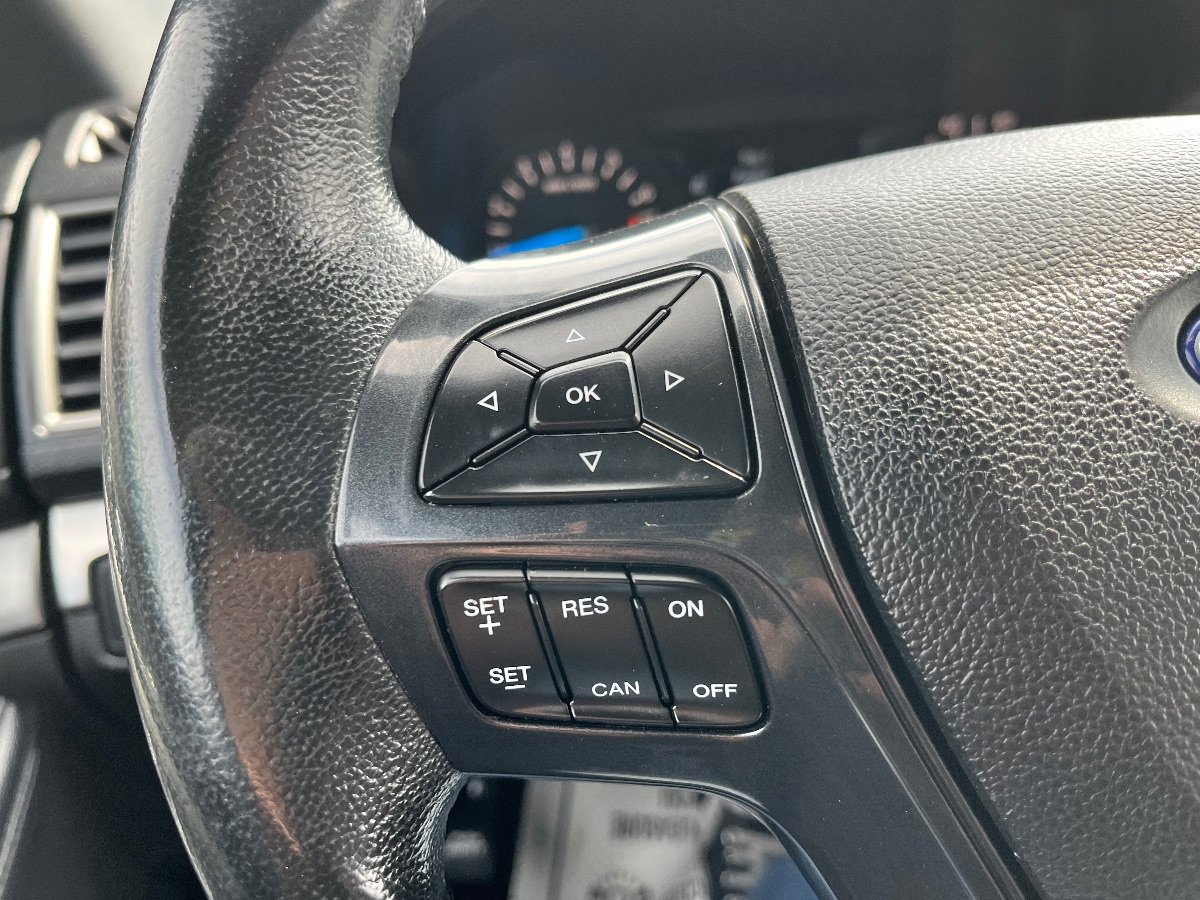 Used 2019 Ford Explorer XLT FWD image 18