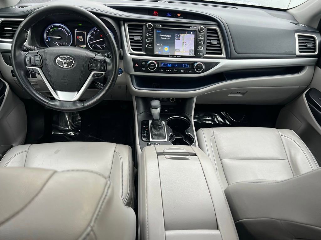 Used 2017 Toyota Highlander XLE image 17