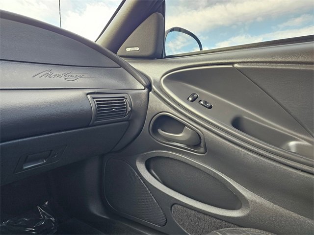 Used 2001 Ford Mustang GT image 24