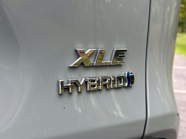 Used 2021 Toyota RAV4 XLE Premium AWD/4WD image 13