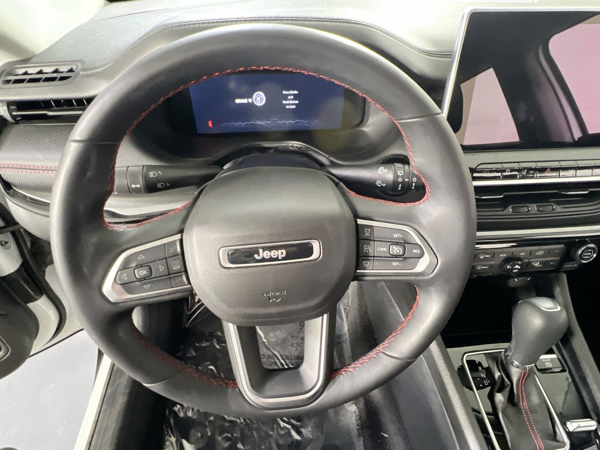 Used 2022 Jeep Compass Trailhawk w/ Trailhawk Elite Group AWD/4WD image 11