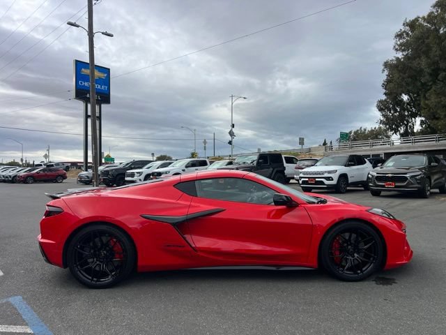 Used 2025 Chevrolet Corvette Z06 RWD image 5