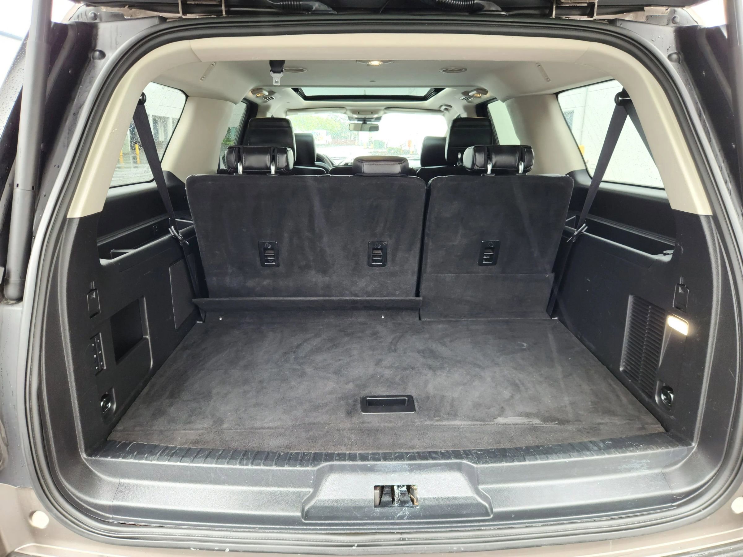 Used 2018 Ford Expedition Max Platinum AWD/4WD image 27