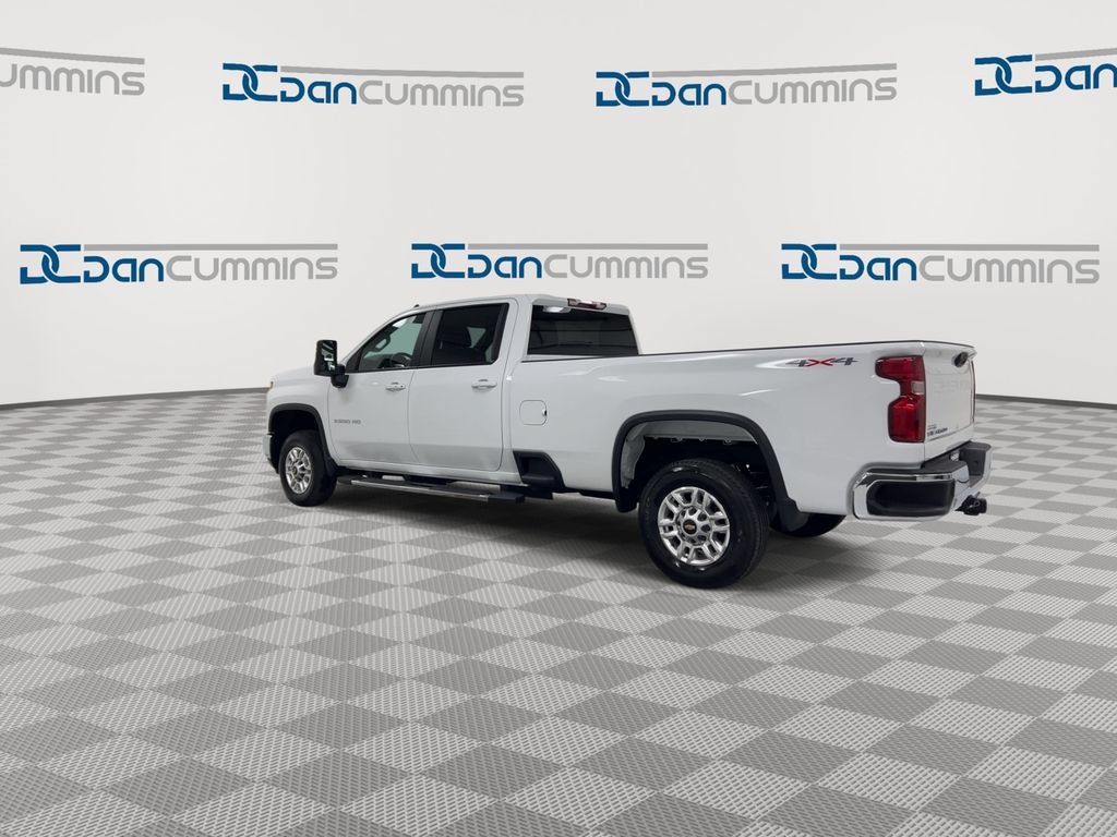 Used 2025 Chevrolet Silverado 2500 LT w/ Convenience Package AWD/4WD image 6