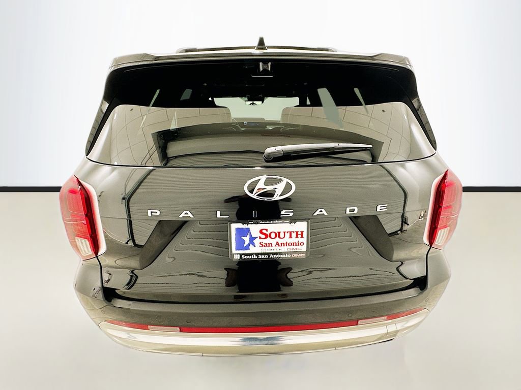 Used 2023 Hyundai Palisade Calligraphy image 6