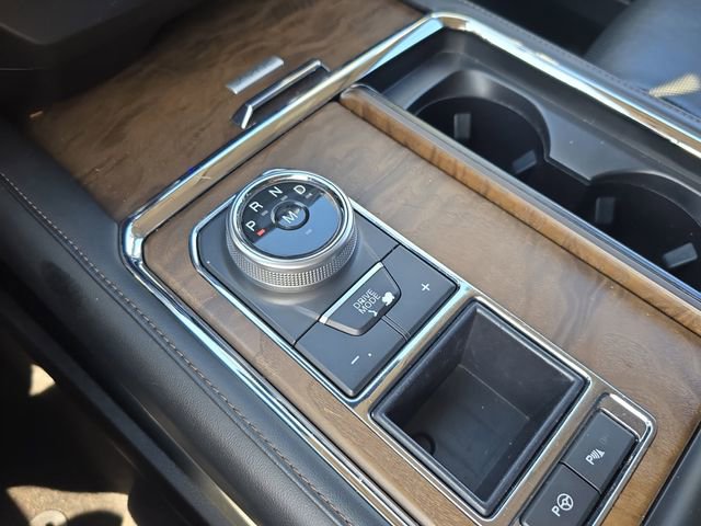 Used 2018 Ford Expedition Platinum image 25