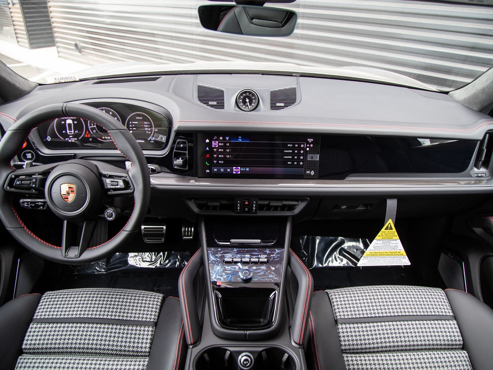 New 2026 Porsche Cayenne GTS AWD/4WD image 21
