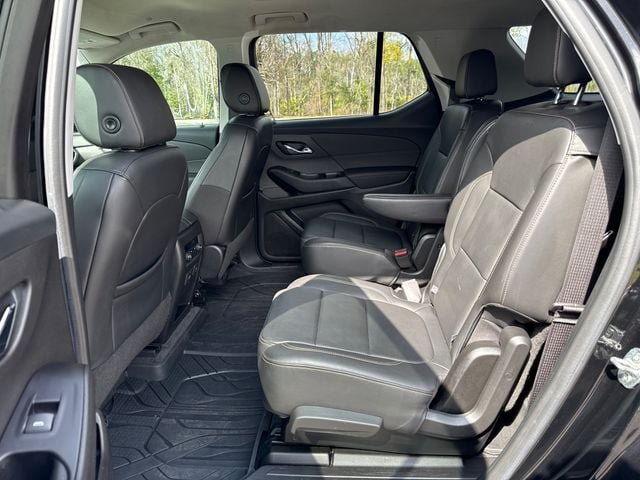 Used 2020 Chevrolet Traverse RS w/ LPO, Floor Liner Package FWD image 7