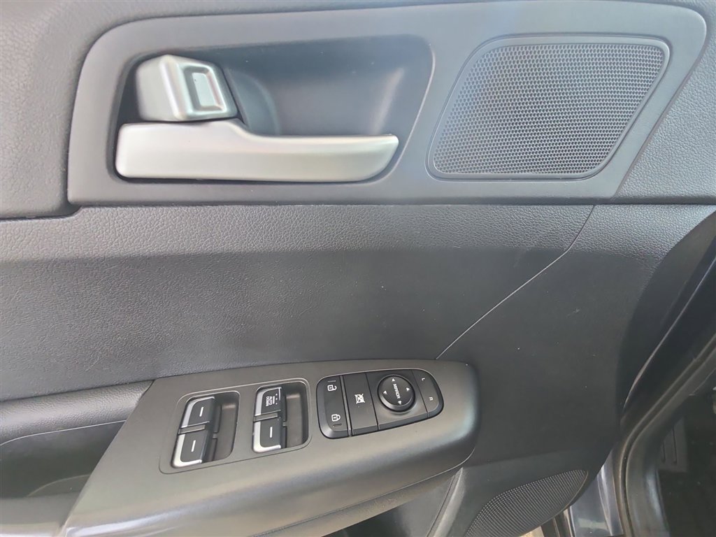 Used 2021 Kia Sportage LX image 20