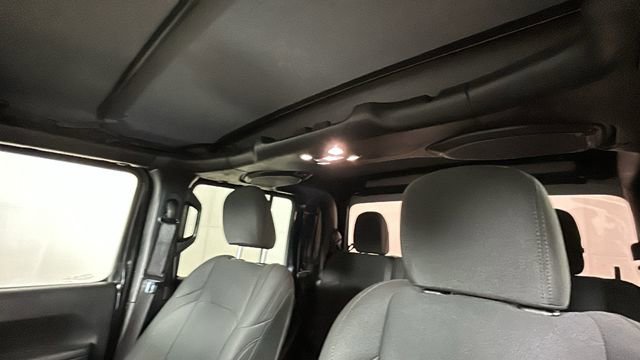 Used 2022 Jeep Gladiator Sport AWD/4WD image 12