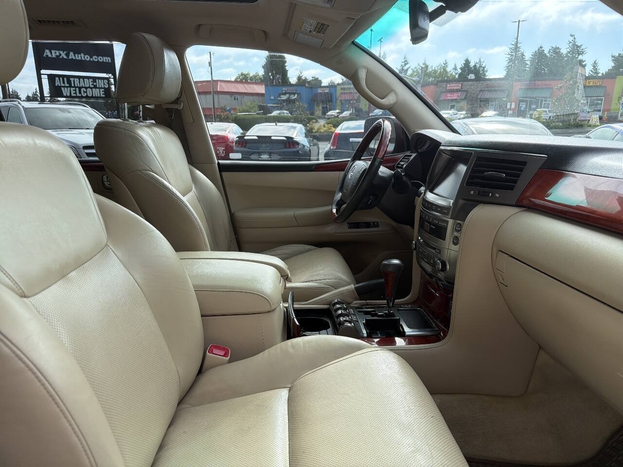 Used 2010 Lexus LX 570 4WD image 15