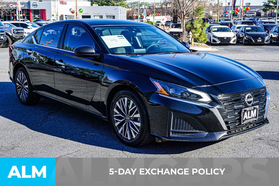 Used 2024 Nissan Altima 2.5 SV FWD image 4