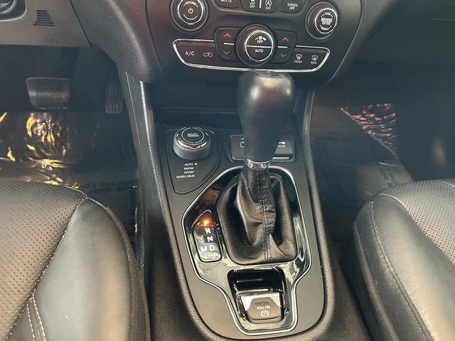 Used 2020 Jeep Cherokee Limited AWD/4WD image 19