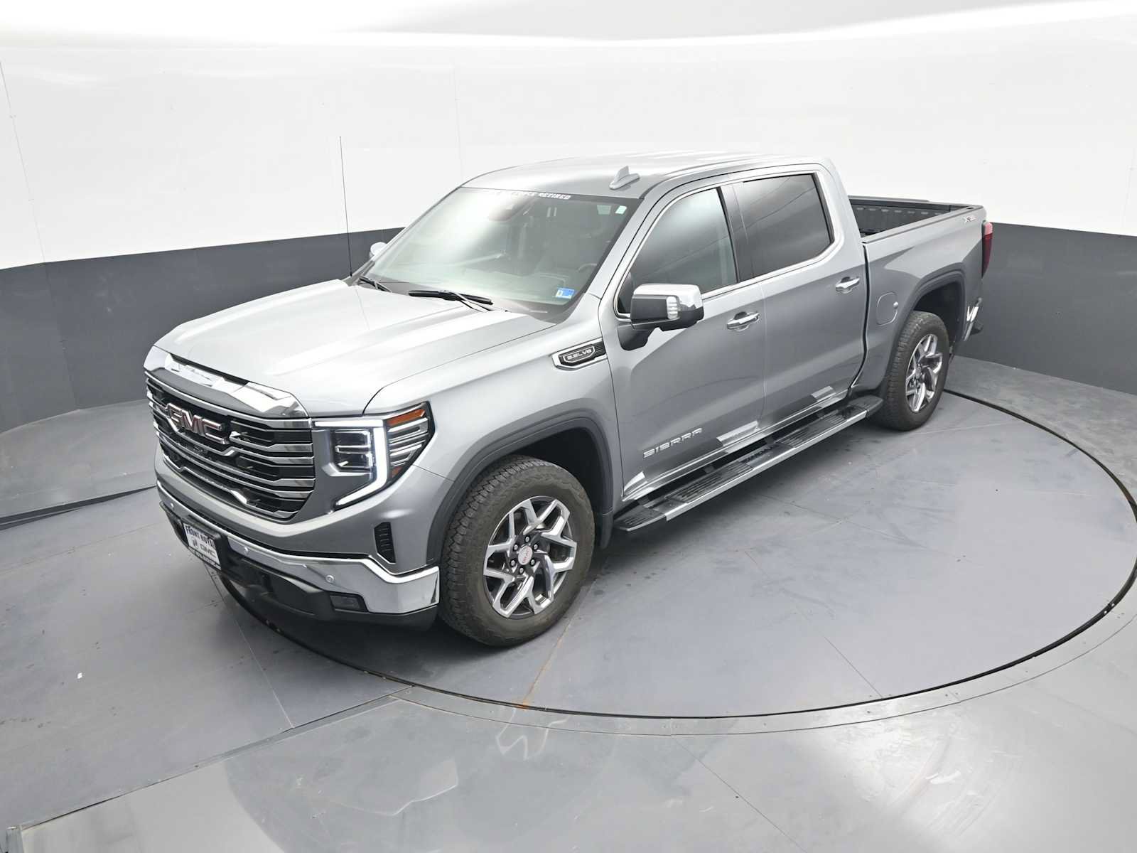 Used 2024 GMC Sierra 1500 SLT w/ SLT Premium Plus Package AWD/4WD image 35