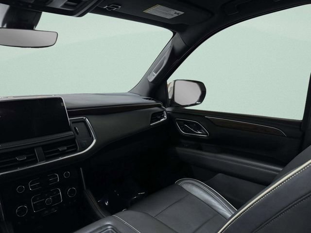 Used 2021 Chevrolet Tahoe Premier w/ Premium Package image 13