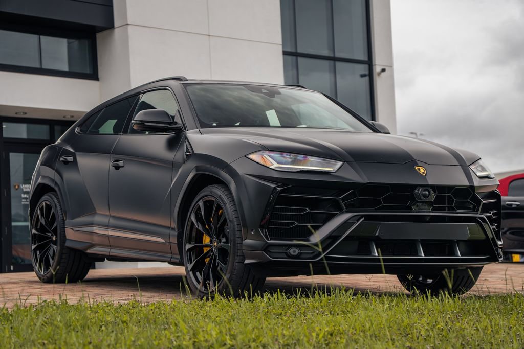 Used 2022 Lamborghini Urus AWD/4WD image 7
