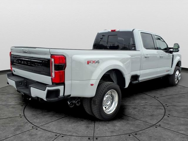 Used 2026 Ford F450 Platinum w/ FX4 Off-Road Package image 4