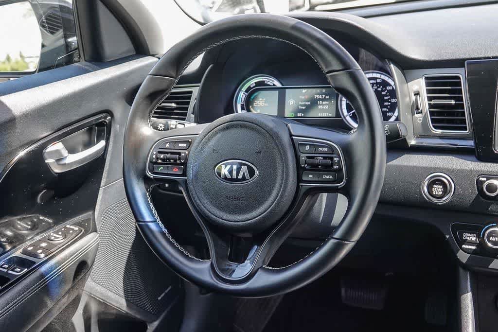 Certified 2017 Kia Niro FWD image 14