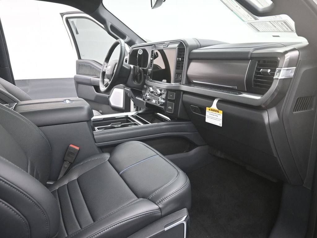 New 2026 Ford F250 Platinum w/ FX4 Off-Road Package image 24