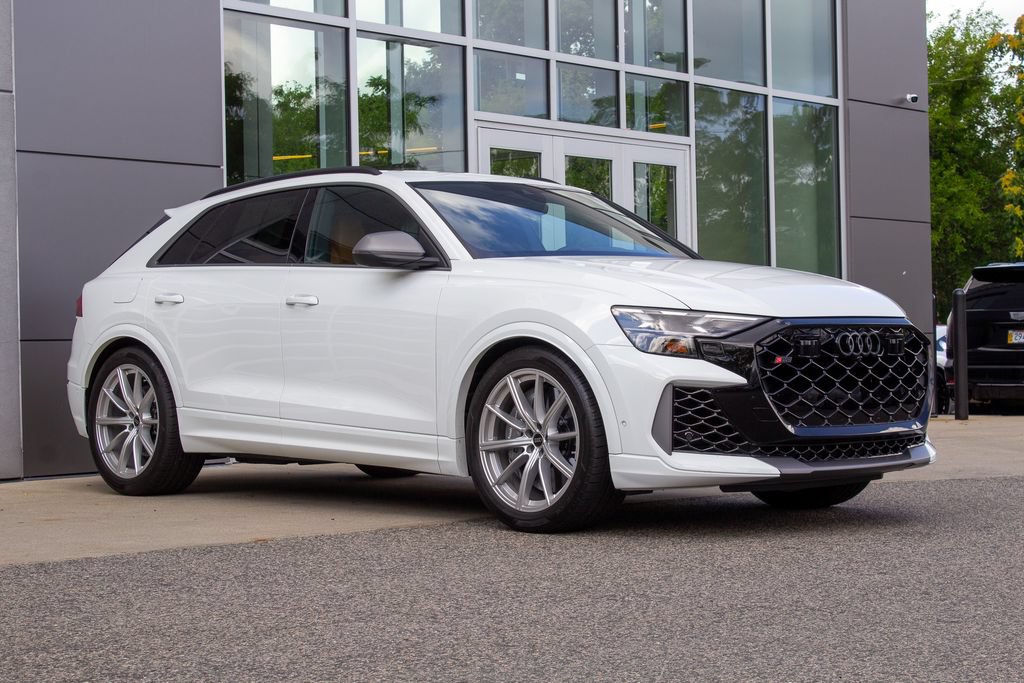Used 2026 Audi RS Q8 performance AWD/4WD image 3