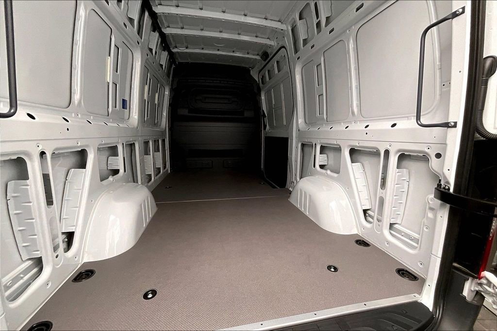New 2025 Mercedes-Benz Sprinter 2500 image 10