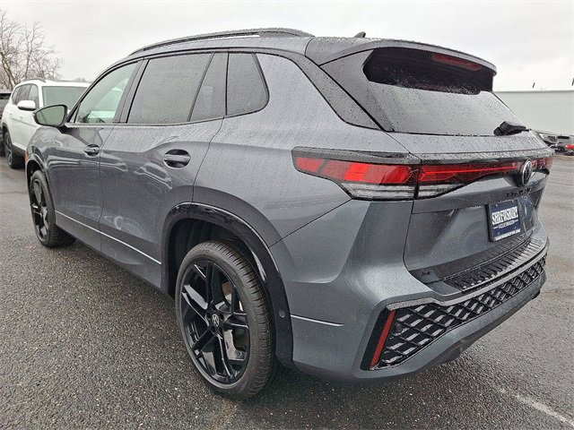 New 2026 Volkswagen Tiguan SE R-Line image 3