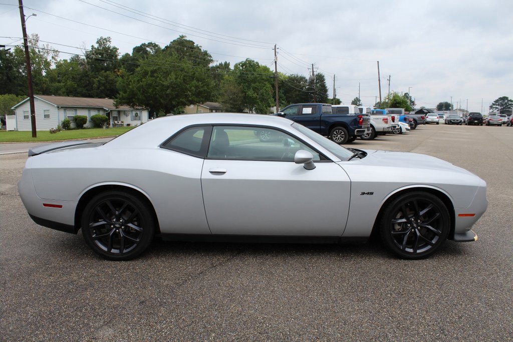 Used 2023 Dodge Challenger R/T w/ Blacktop Package image 9