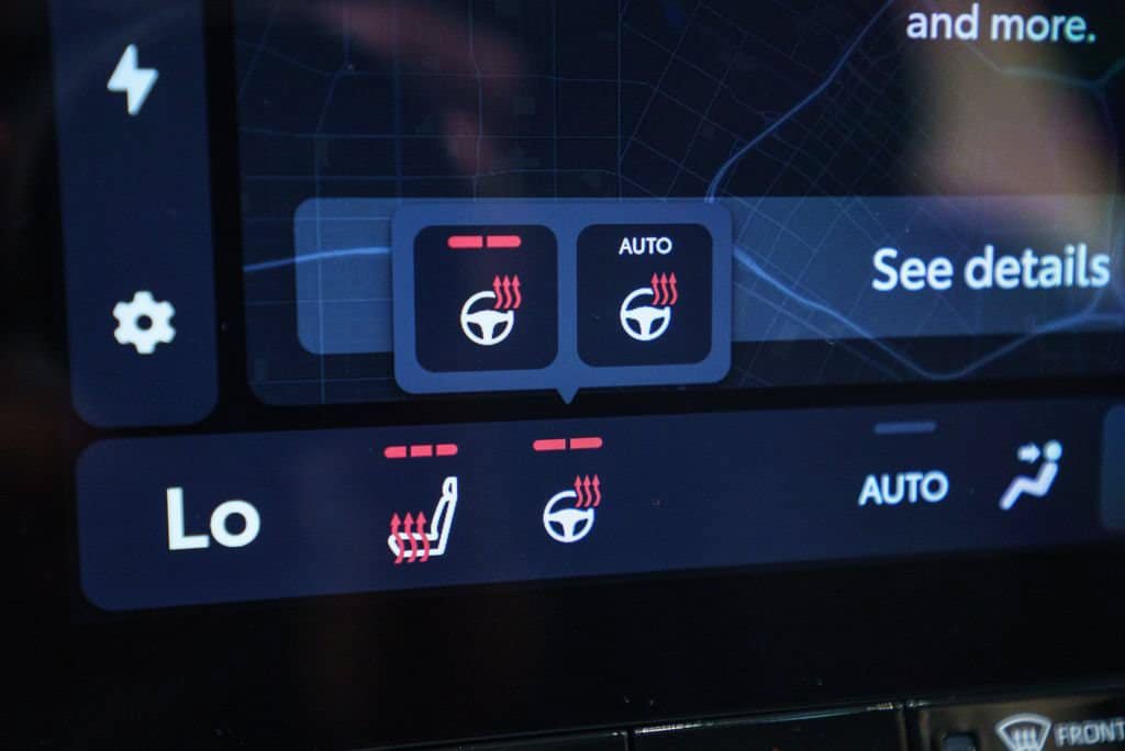 Used 2025 Toyota Grand Highlander AWD image 29