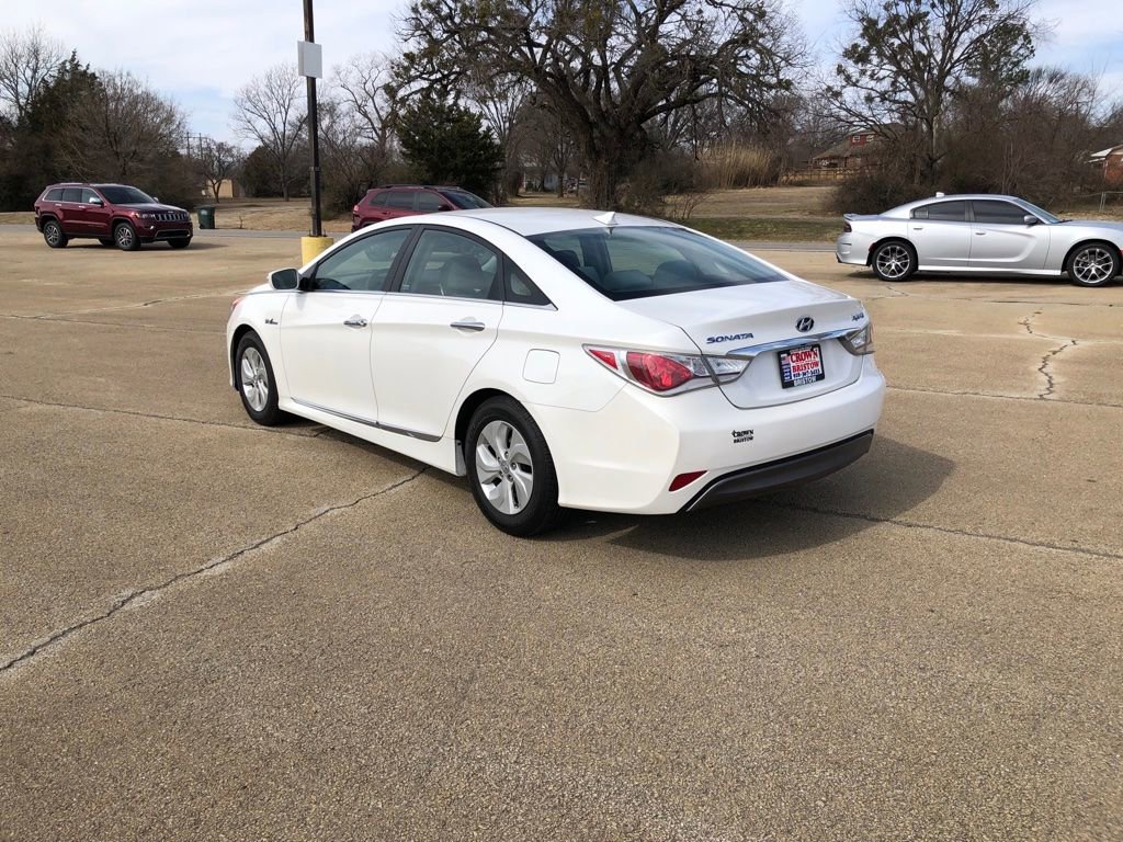 Used 2014 Hyundai Sonata Hybrid image 5
