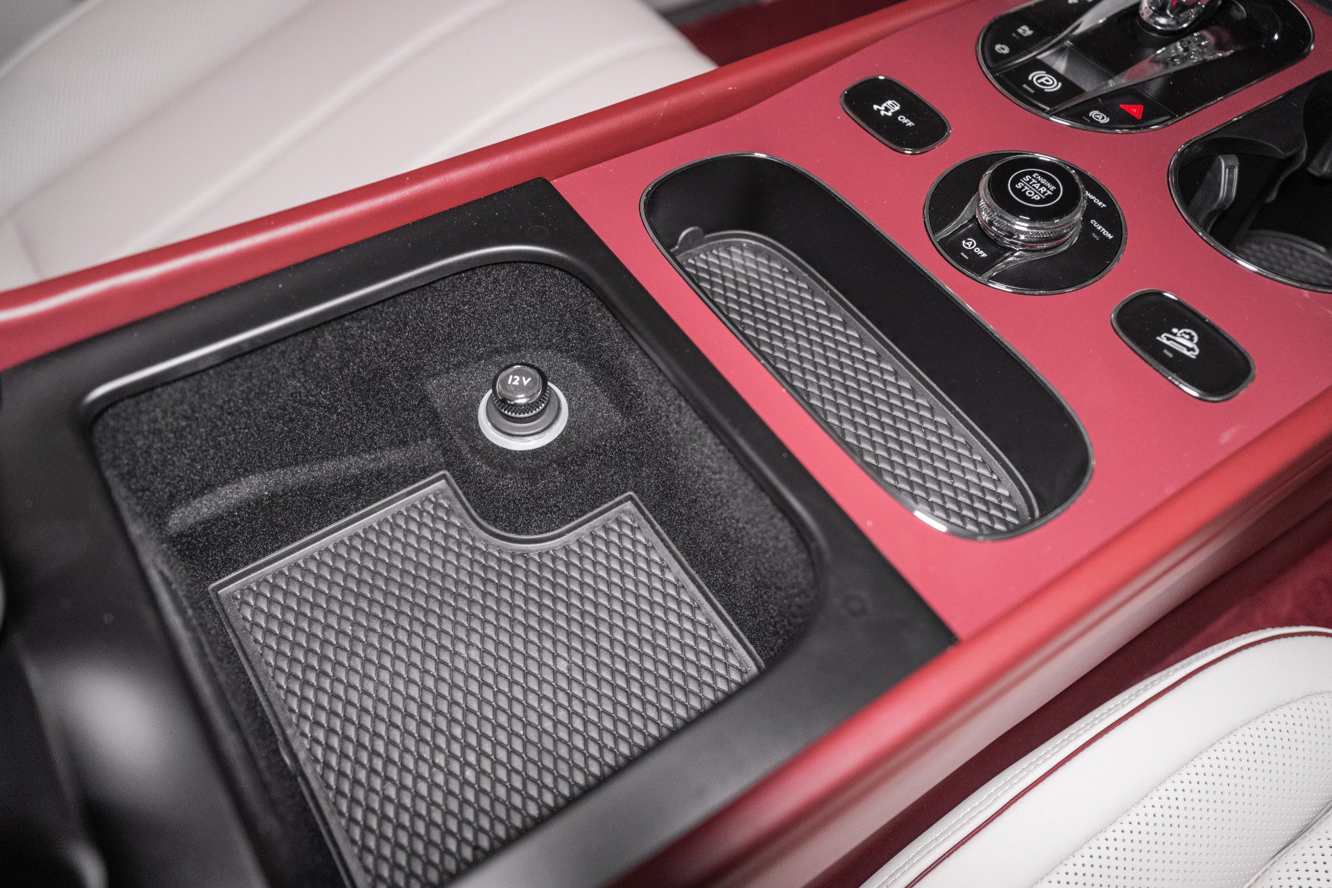 New 2025 Bentley Bentayga image 53