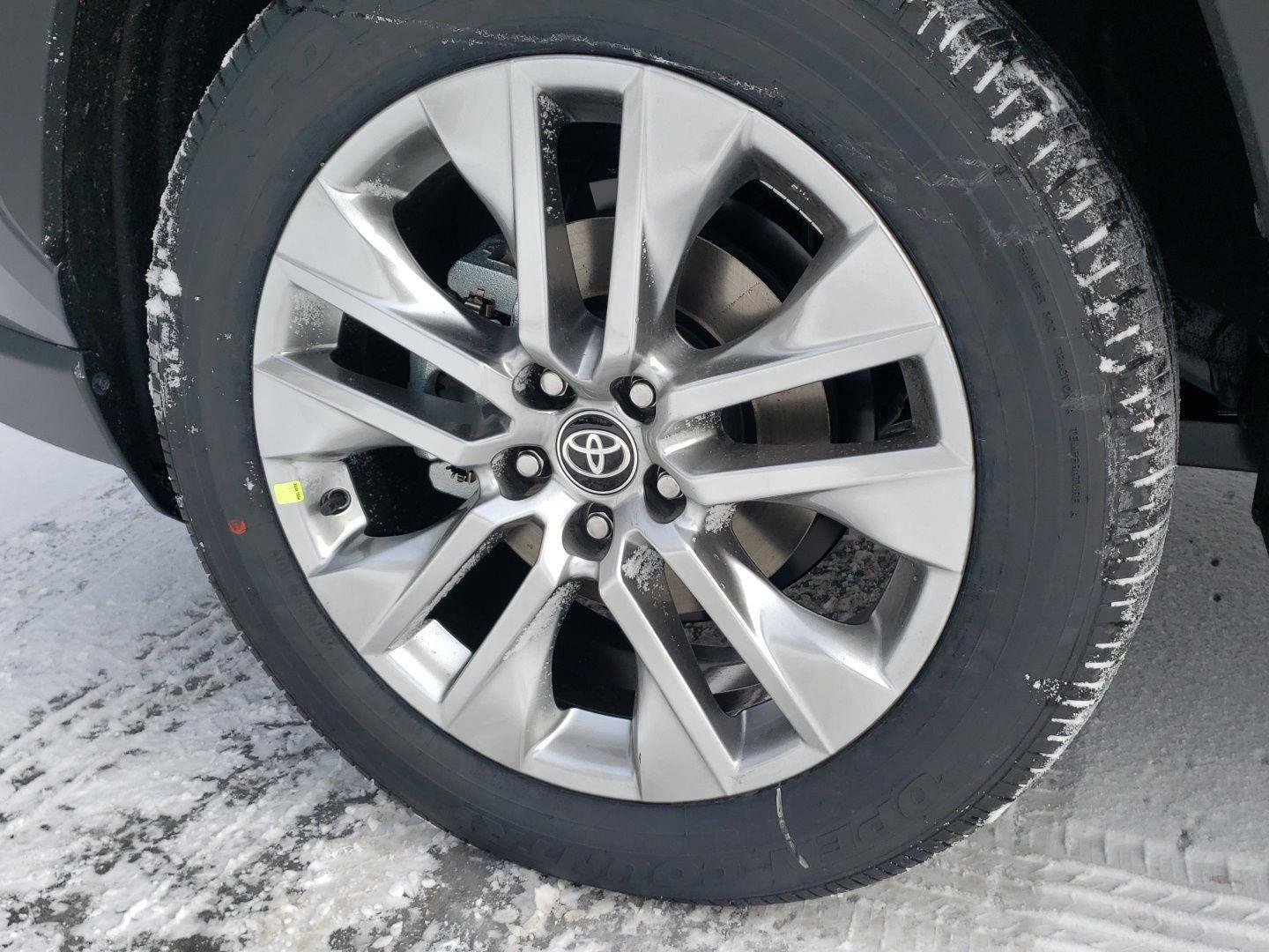 New 2025 Toyota RAV4 Limited image 7