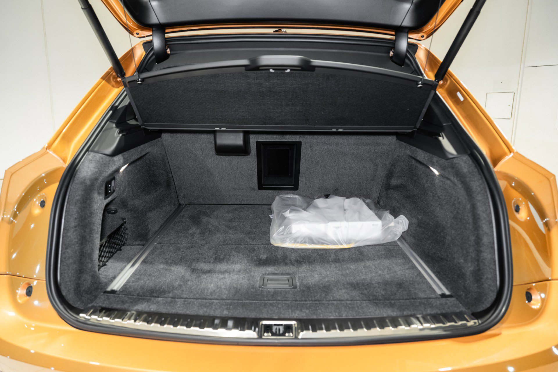 New 2025 Bentley Bentayga image 11