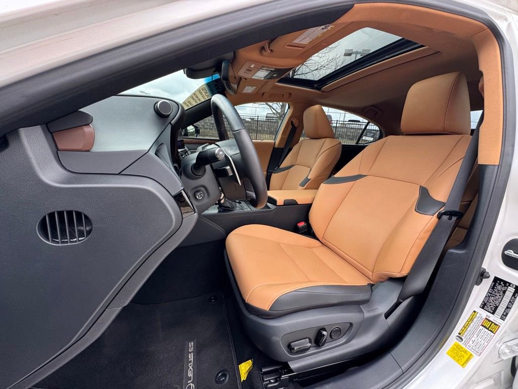 Certified 2024 Lexus ES 350 w/ Premium Package image 20