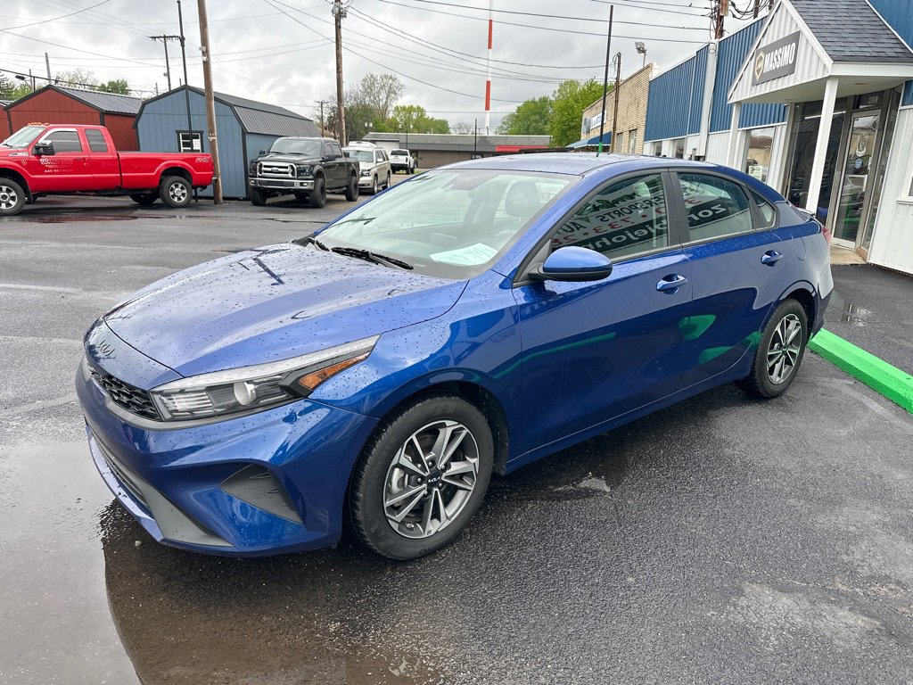 Used 2024 Kia Forte LXS FWD image 3