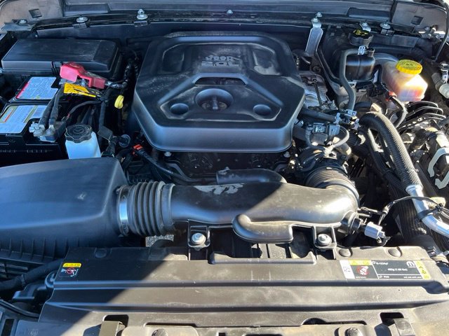 Used 2022 Jeep Wrangler Unlimited Sahara AWD/4WD image 27