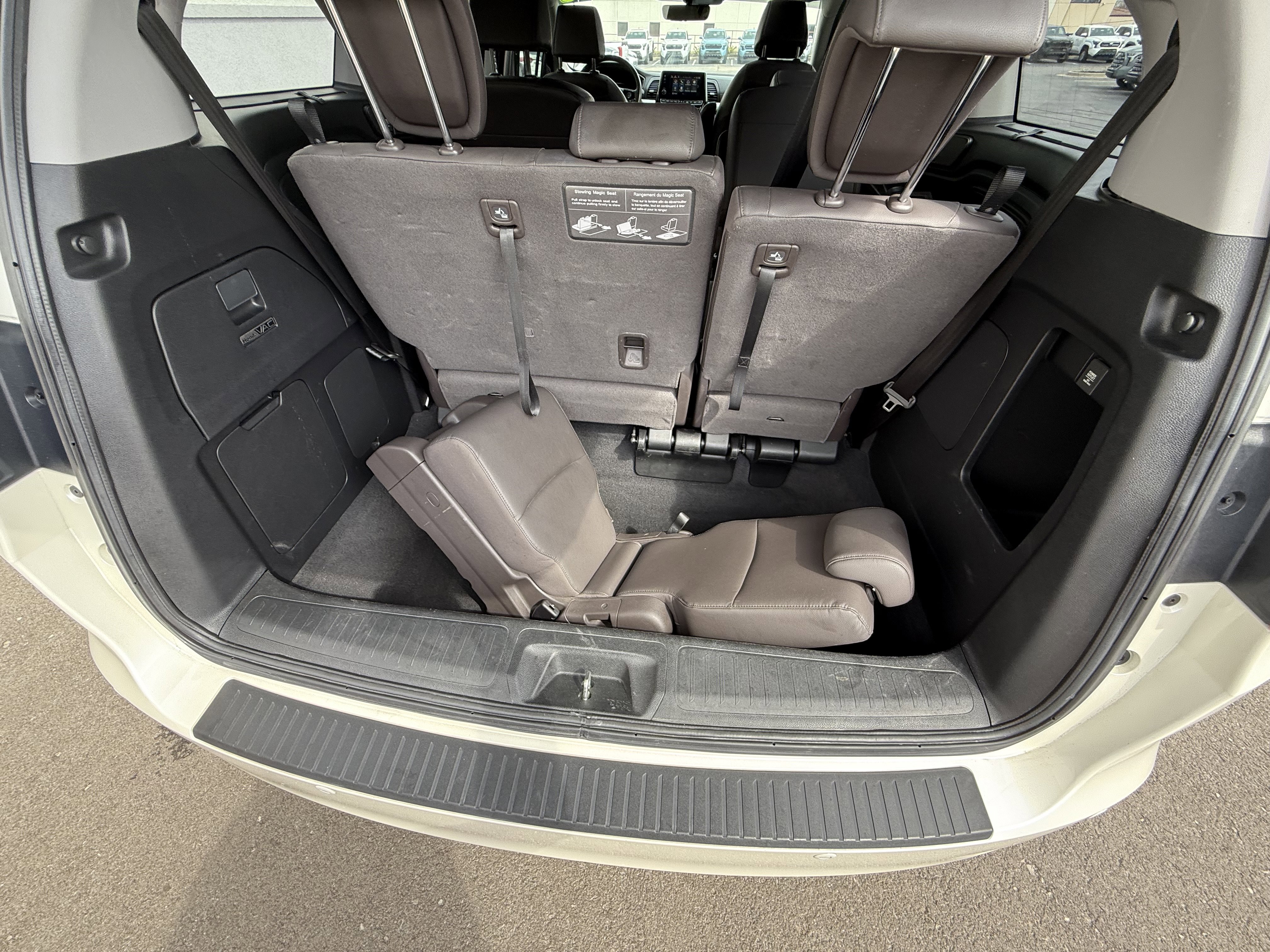 Used 2018 Honda Odyssey Elite image 25