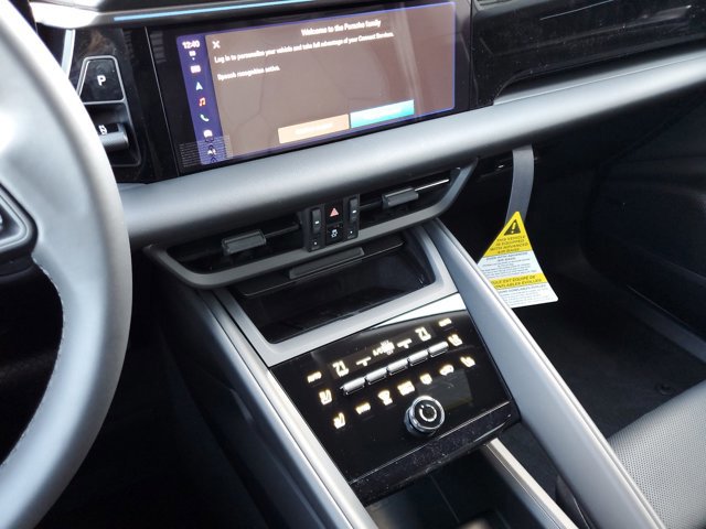 Used 2025 Porsche Macan Electric image 32