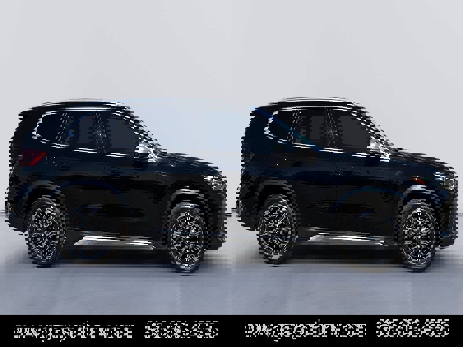 Used 2023 BMW X1 xDrive28i image 2