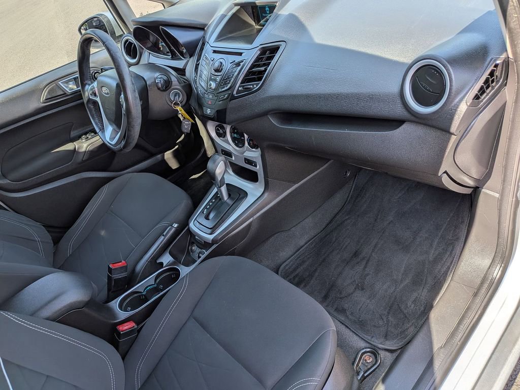 Used 2014 Ford Fiesta SE w/ Comfort Package FWD image 19