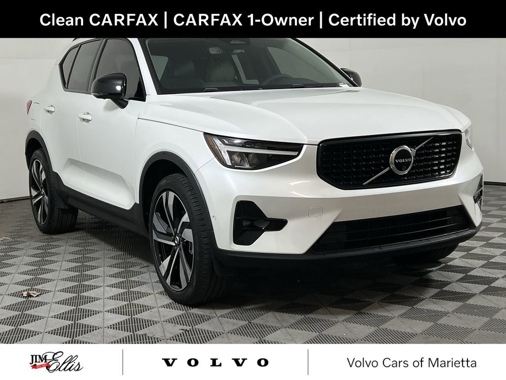 Used 2024 Volvo XC40 B5 Plus