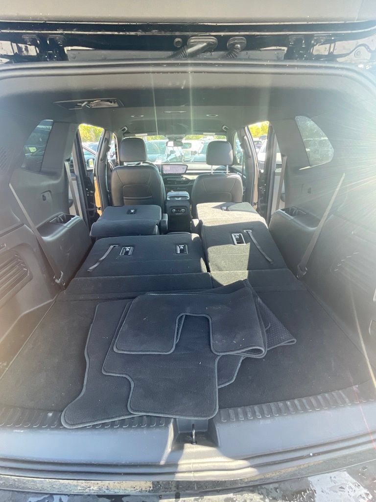 Used 2025 Buick Enclave Sport Touring FWD image 29