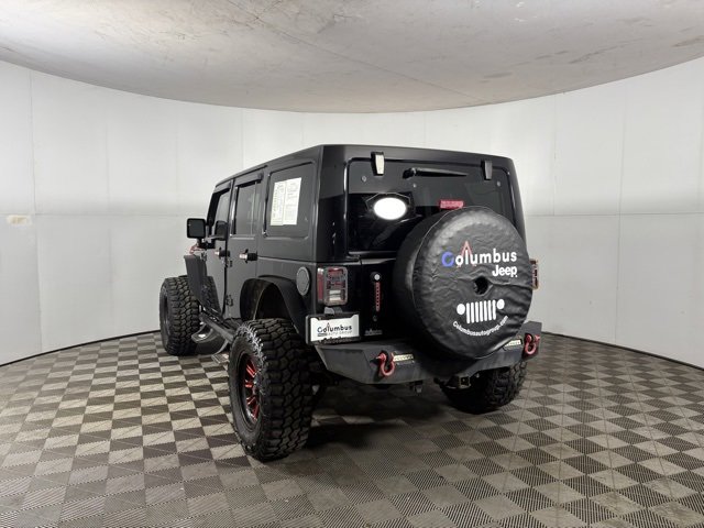 Used 2015 Jeep Wrangler Unlimited Sahara image 2