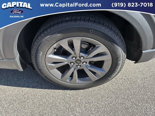 New 2024 Ford Explorer XLT w/ Equipment Group 202A RWD image 14